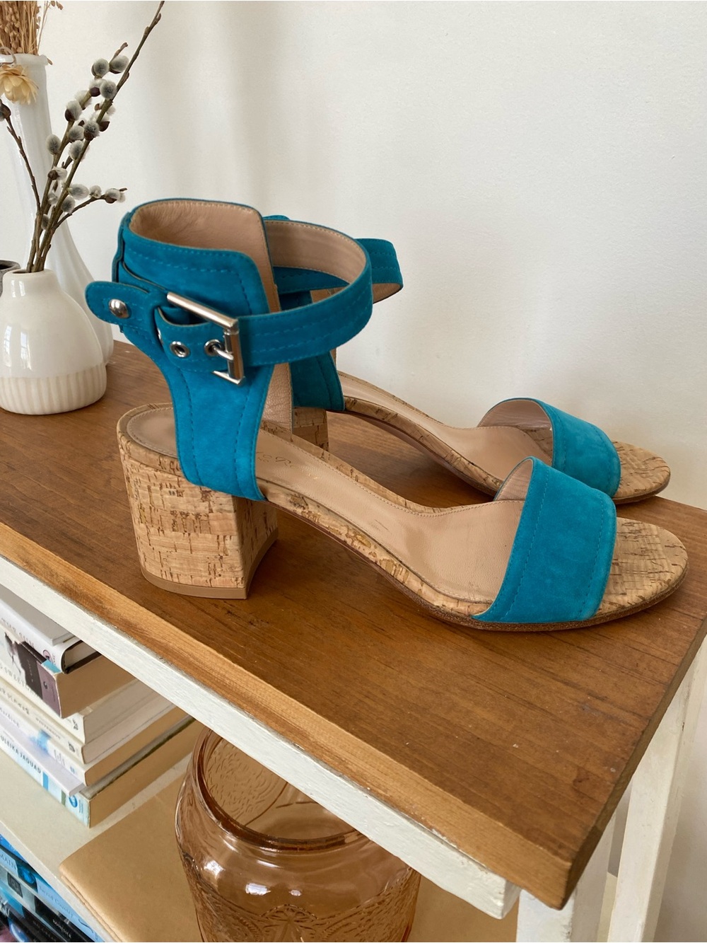 Authentic Gianvito Rossi turquoise Rikki suede and natural cork sandals